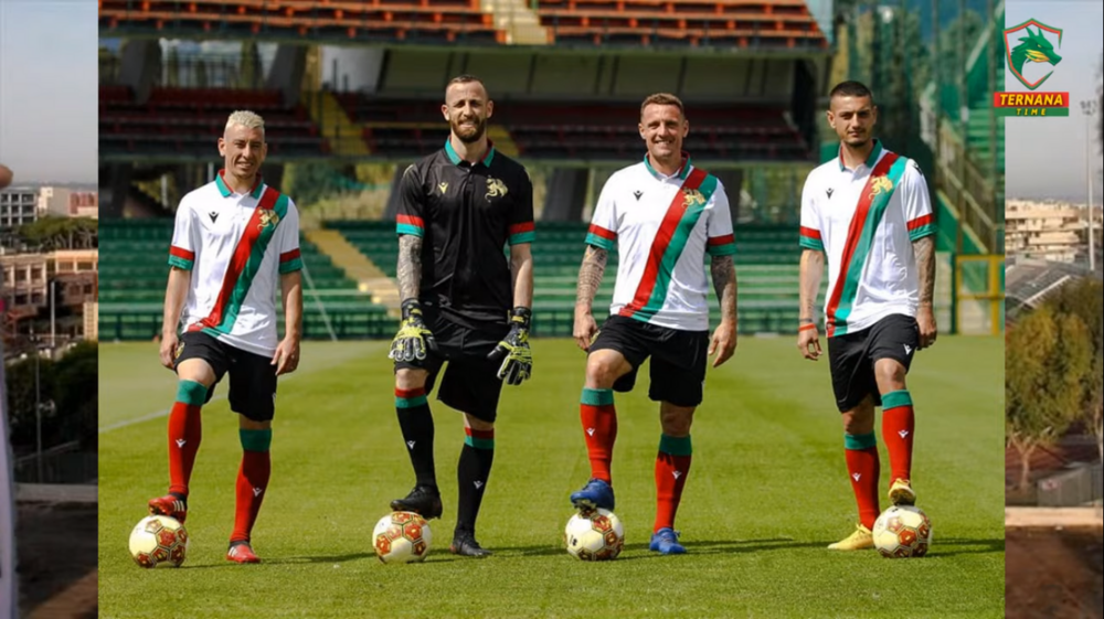 TERNANA-MAGLIE-CELEBRATIVE-2021.thumb.png.229b0d0b4824bf1fc15dc7b89351edc3.png