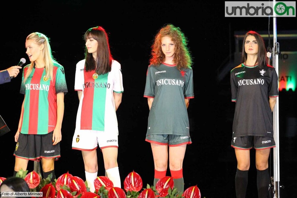 presentazione-Ternana-2018-2019GZ7F1144-foto-A.Mirimao-maglie-maglietta.jpg