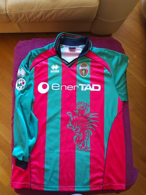maglia1.thumb.jpg.5197d5258cd84a2009c9a6642d37c548.jpg